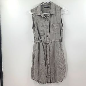 Max Jeans Gray Chambray Button Down 